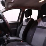 Dacia - Duster - TCe 125 S&S 4x4 Laureate // Vakkari / Lohko+sisäpistoke / Defa lämppäri / ilmastointi / 2x renkaat // - Maastoauto