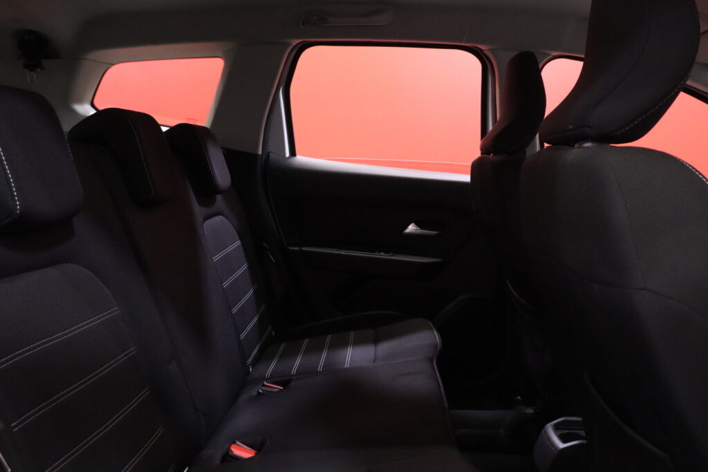 Dacia - Duster - TCe 150 4x4 Comfort / 1.Om Suomi-Auto / Merkkihuollettu / LED / Vakkari / Kahdet renkaat / Neliveto / Dacia - Duster - TCe 150 4x4 Comfort / 1.Om Suomi-Auto / Merkkihuollettu / LED / Vakkari / Kahdet renkaat / Neliveto / - Farmari