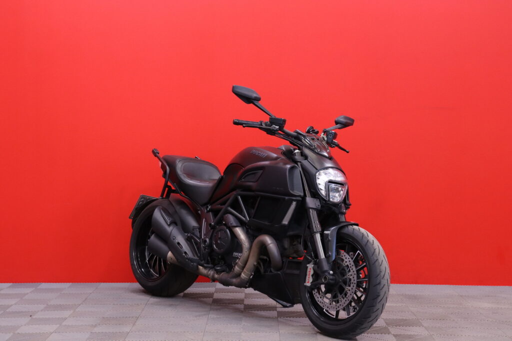 Ducati - Diavel - 1200 // Juuri Saapunut / Facelift / Huoltokirja / Desmot tehty /Ajomodet! // Ducati - Diavel - 1200 // Juuri Saapunut / Facelift / Huoltokirja / Desmot tehty /Ajomodet! // - Moottoripyörä