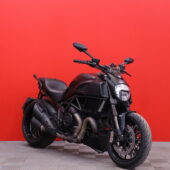 Ducati - Diavel - 1200 // Juuri Saapunut / Facelift / Huoltokirja / Desmot tehty /Ajomodet! // - Moottoripyörä