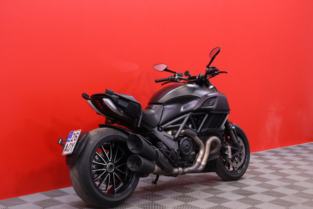 Ducati - Diavel - 1200 // Juuri Saapunut / Facelift / Huoltokirja / Desmot tehty /Ajomodet! // Ducati - Diavel - 1200 // Juuri Saapunut / Facelift / Huoltokirja / Desmot tehty /Ajomodet! // - Moottoripyörä
