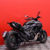 Ducati - Diavel - 1200 // Juuri Saapunut / Facelift / Huoltokirja / Desmot tehty /Ajomodet! // - Moottoripyörä
