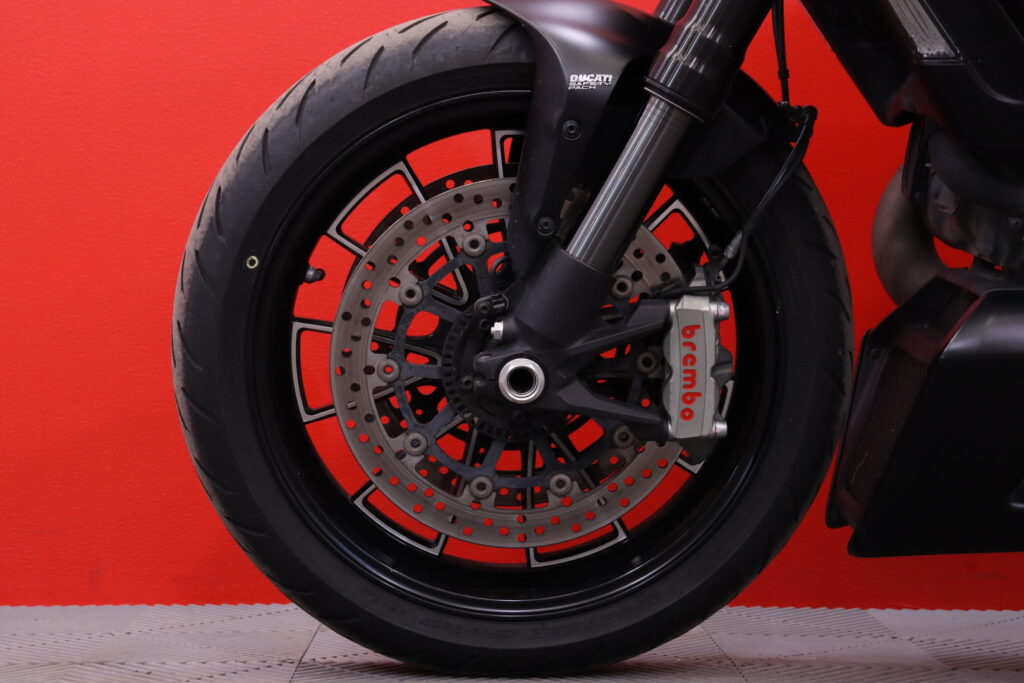 Ducati - Diavel - 1200 // Juuri Saapunut / Facelift / Huoltokirja / Desmot tehty /Ajomodet! // Ducati - Diavel - 1200 // Juuri Saapunut / Facelift / Huoltokirja / Desmot tehty /Ajomodet! // - Moottoripyörä