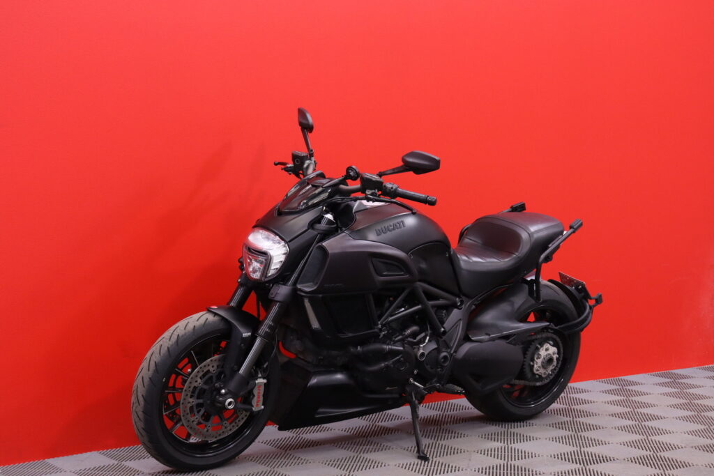 Ducati - Diavel - 1200 // Juuri Saapunut / Facelift / Huoltokirja / Desmot tehty /Ajomodet! // Ducati - Diavel - 1200 // Juuri Saapunut / Facelift / Huoltokirja / Desmot tehty /Ajomodet! // - Moottoripyörä