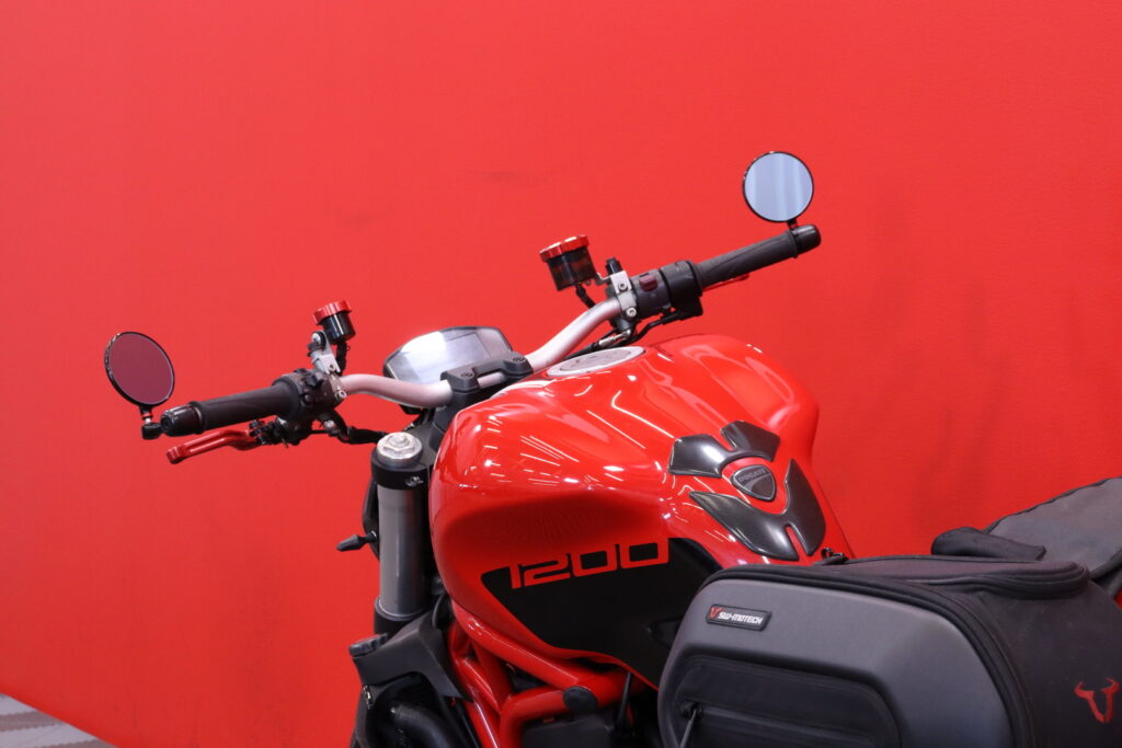 Ducati - MONSTER - 1200 // Juuri saapunut / Suomi pyörä / Termignoni / Laukut // Ducati - MONSTER - 1200 // Juuri saapunut / Suomi pyörä / Termignoni / Laukut // - Moottoripyörä