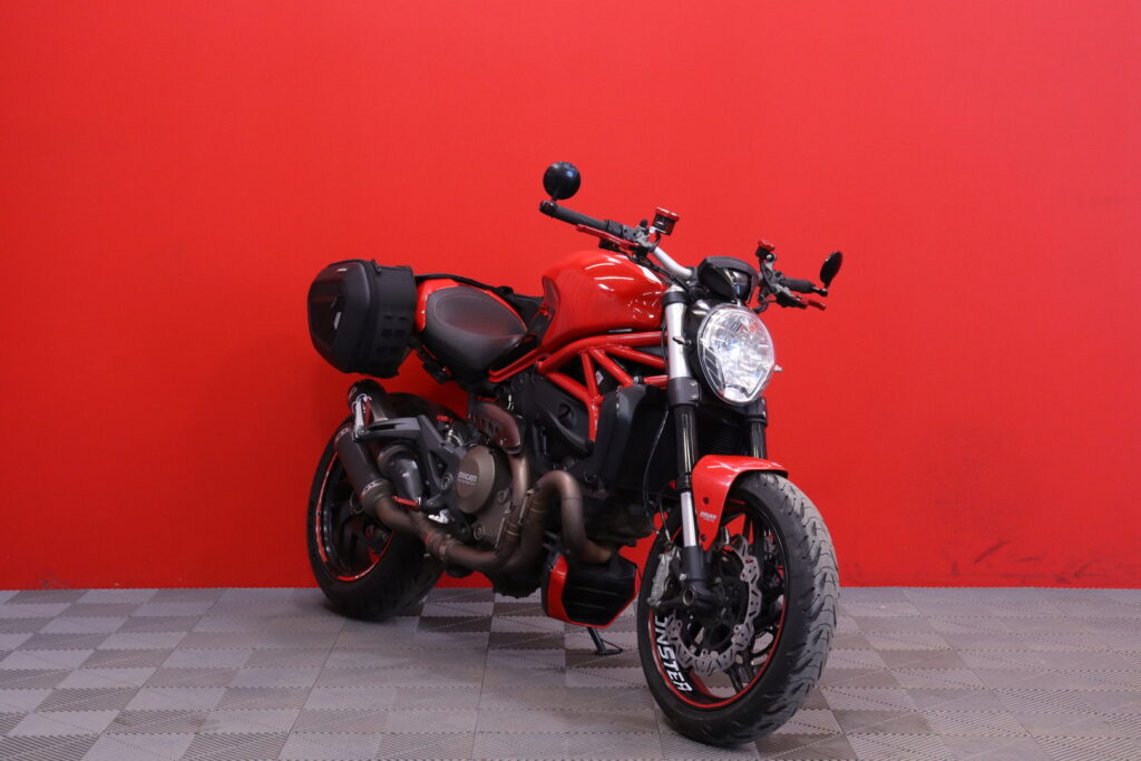 Ducati - MONSTER - 1200 // Juuri saapunut / Suomi pyörä / Termignoni / Laukut // Ducati - MONSTER - 1200 // Juuri saapunut / Suomi pyörä / Termignoni / Laukut // - Moottoripyörä