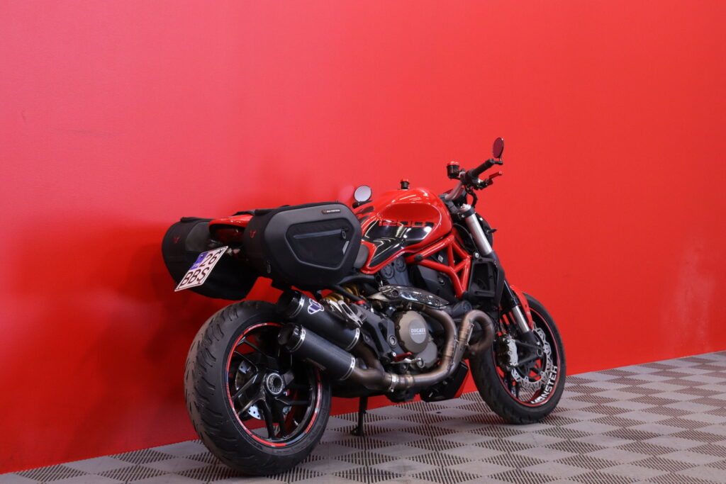 Ducati - MONSTER - 1200 // Juuri saapunut / Suomi pyörä / Termignoni / Laukut // Ducati - MONSTER - 1200 // Juuri saapunut / Suomi pyörä / Termignoni / Laukut // - Moottoripyörä