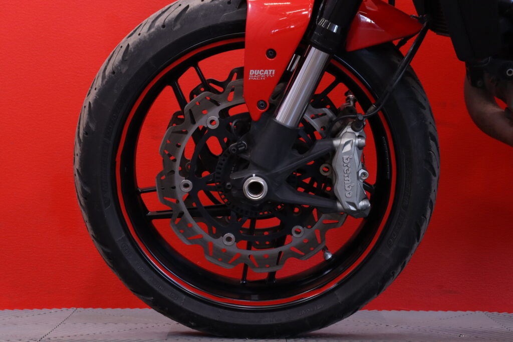 Ducati - MONSTER - 1200 // Juuri saapunut / Suomi pyörä / Termignoni / Laukut // Ducati - MONSTER - 1200 // Juuri saapunut / Suomi pyörä / Termignoni / Laukut // - Moottoripyörä