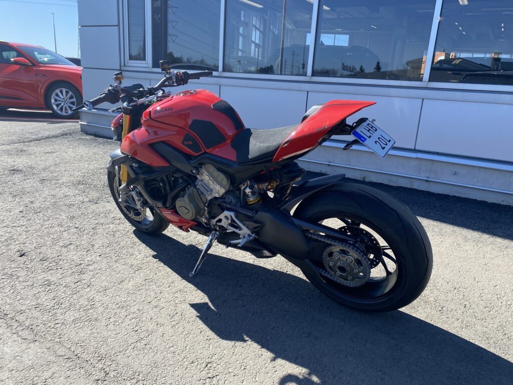 Ducati - Streetfighter - V4S // Merkkihuollettu! / Öhlins / DQS / DWS / DSC / DTC // Ducati - Streetfighter - V4S // Merkkihuollettu! / Öhlins / DQS / DWS / DSC / DTC // - Moottoripyörä