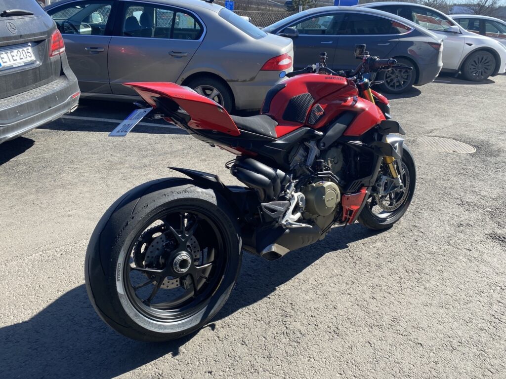 Ducati - Streetfighter - V4S // Merkkihuollettu! / Öhlins / DQS / DWS / DSC / DTC // Ducati - Streetfighter - V4S // Merkkihuollettu! / Öhlins / DQS / DWS / DSC / DTC // - Moottoripyörä