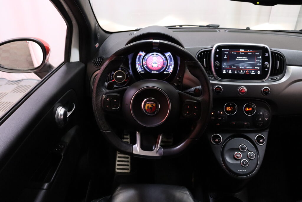 Fiat-Abarth - 500 - Abarth 595 Turismo Cabrio Fiat-Abarth - 500 - Abarth 595 Turismo Cabrio - Viistoperä