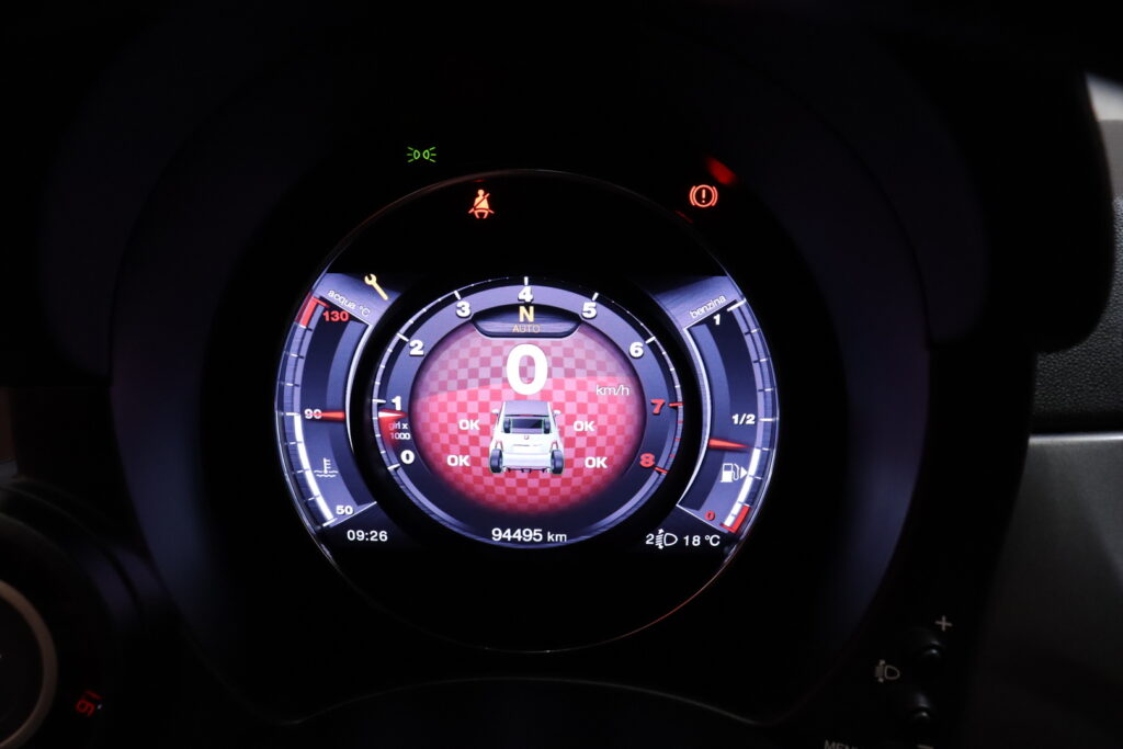 tuotekuva-Fiat-Abarth-500-EPX-399-2026-04-10-160604-18 tuotekuva-Fiat-Abarth-500-EPX-399-2026-04-10-160604-18