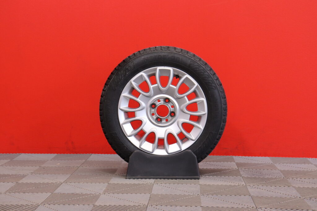 tuotekuva-Fiat-Abarth-500-EPX-399-2026-04-10-160604-28 tuotekuva-Fiat-Abarth-500-EPX-399-2026-04-10-160604-28