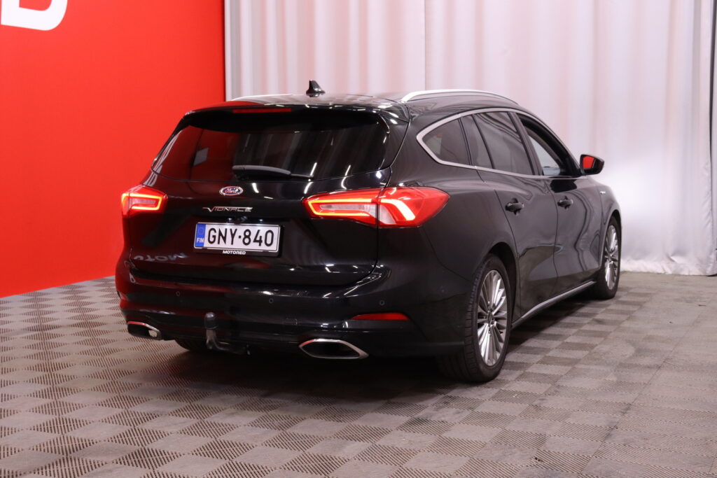 Ford - Focus - 2,0 TDCi EcoBlue 150hv A8 Vignale Wagon // Huippuvarusteltu / ACC / Bang Olufsen / Webasto / Koukku / Ford - Focus - 2,0 TDCi EcoBlue 150hv A8 Vignale Wagon // Huippuvarusteltu / ACC / Bang Olufsen / Webasto / Koukku / - Farmari
