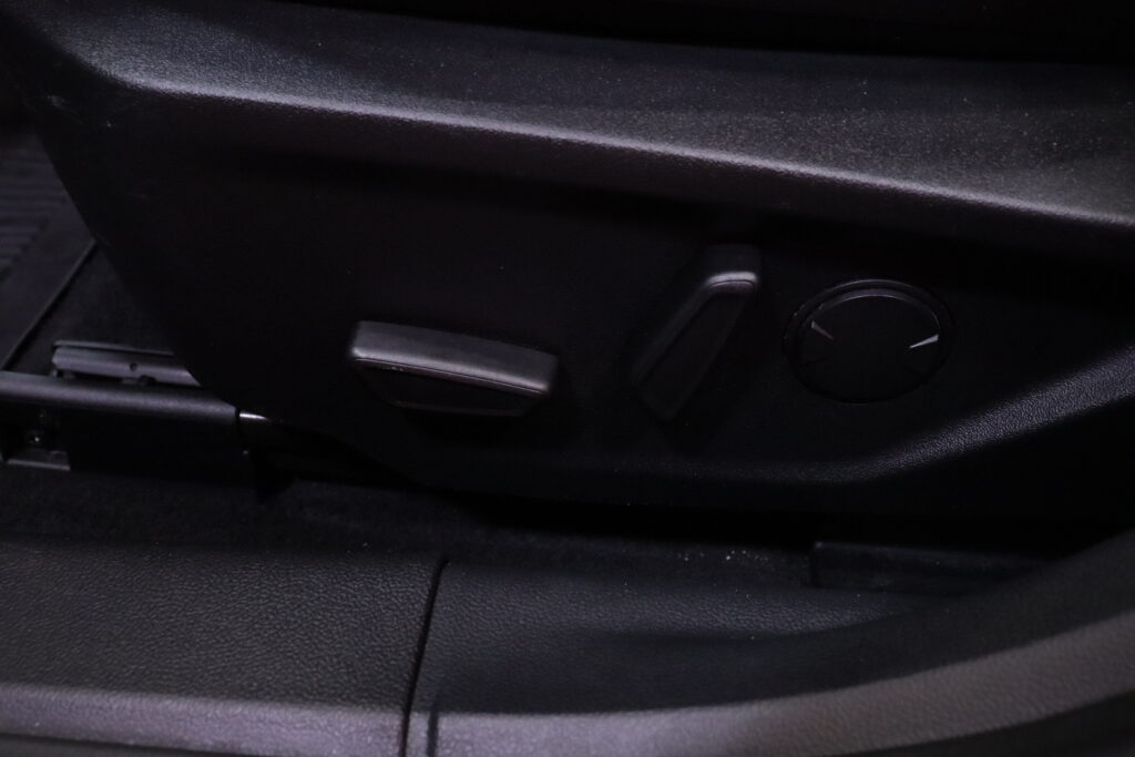 Ford - Focus - 2,0 TDCi EcoBlue 150hv A8 Vignale Wagon // Huippuvarusteltu / ACC / Bang Olufsen / Webasto / Koukku / Ford - Focus - 2,0 TDCi EcoBlue 150hv A8 Vignale Wagon // Huippuvarusteltu / ACC / Bang Olufsen / Webasto / Koukku / - Farmari