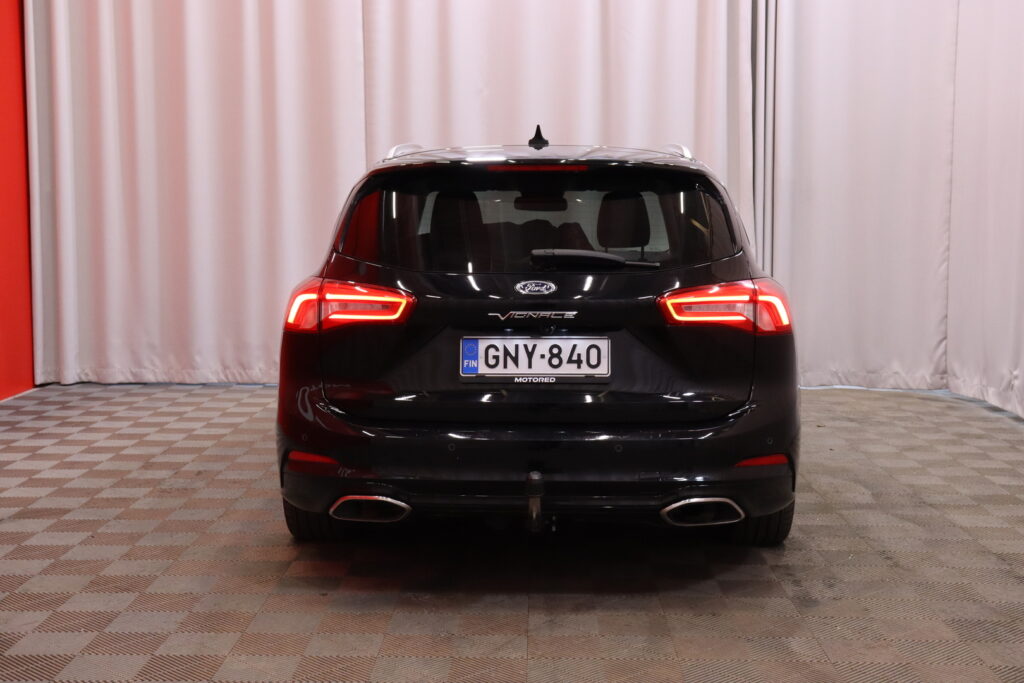 Ford - Focus - 2,0 TDCi EcoBlue 150hv A8 Vignale Wagon // Huippuvarusteltu / ACC / Bang Olufsen / Webasto / Koukku / Ford - Focus - 2,0 TDCi EcoBlue 150hv A8 Vignale Wagon // Huippuvarusteltu / ACC / Bang Olufsen / Webasto / Koukku / - Farmari