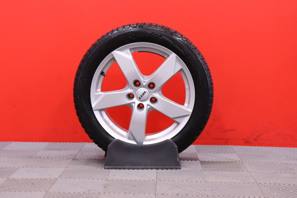 tuotekuva-Ford-Focus-GNY-840-2026-04-02-133505-32 tuotekuva-Ford-Focus-GNY-840-2026-04-02-133505-32