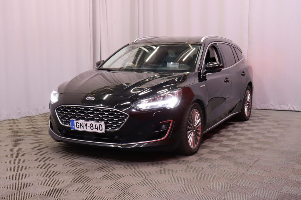 Ford - Focus - 2,0 TDCi EcoBlue 150hv A8 Vignale Wagon // Huippuvarusteltu / ACC / Bang Olufsen / Webasto / Koukku / Ford - Focus - 2,0 TDCi EcoBlue 150hv A8 Vignale Wagon // Huippuvarusteltu / ACC / Bang Olufsen / Webasto / Koukku / - Farmari