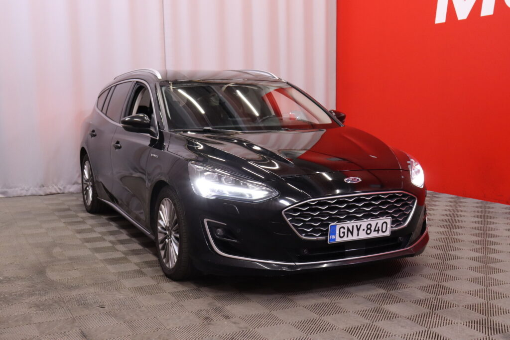 Ford - Focus - 2,0 TDCi EcoBlue 150hv A8 Vignale Wagon // Huippuvarusteltu / ACC / Bang Olufsen / Webasto / Koukku / Ford - Focus - 2,0 TDCi EcoBlue 150hv A8 Vignale Wagon // Huippuvarusteltu / ACC / Bang Olufsen / Webasto / Koukku / - Farmari