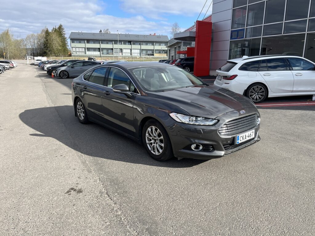 Ford - Mondeo - 1,5 TDCi 120hv ECOnetic M6 Titanium Business 5D - Viistoperä