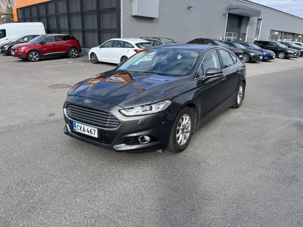 Ford - Mondeo - 1,5 TDCi 120hv ECOnetic M6 Titanium Business 5D Ford - Mondeo - 1,5 TDCi 120hv ECOnetic M6 Titanium Business 5D - Viistoperä