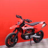 GASGAS - SM - 700 // Juuri saapunut! / Shifteri / LeoVince / Kaarre ABS / Ajomodet // - Moottoripyörä