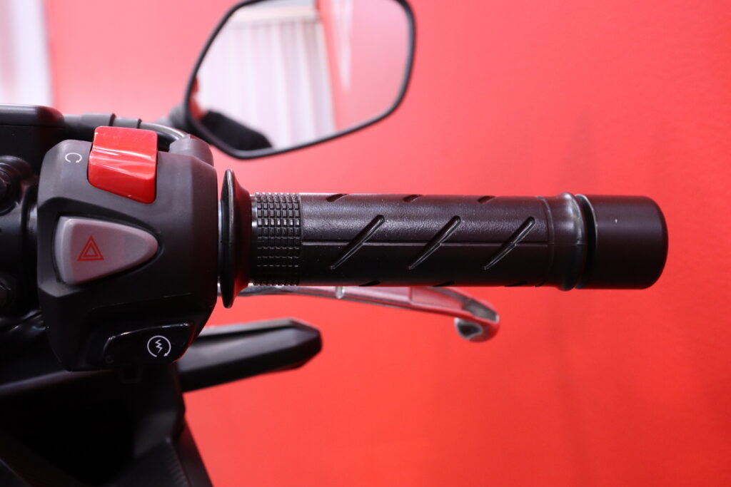 HONDA - CBR - 500R // 1.om Suomi-pyörä / A2 / IXRace / ABS // HONDA - CBR - 500R // 1.om Suomi-pyörä / A2 / IXRace / ABS // - Moottoripyörä