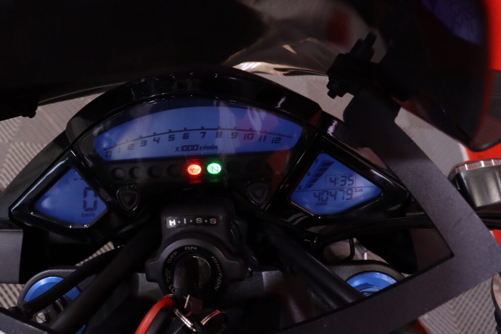 Honda - CB - 1000R // Suomi-pyörä / Huoltokirja / Tangonpääpeilit // Honda - CB - 1000R // Suomi-pyörä / Huoltokirja / Tangonpääpeilit // - Moottoripyörä