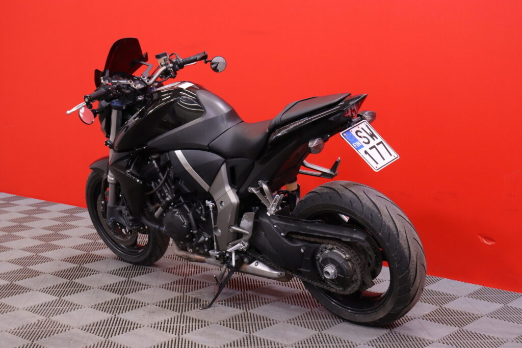 Honda - CB - 1000R // Suomi-pyörä / Huoltokirja / Tangonpääpeilit // Honda - CB - 1000R // Suomi-pyörä / Huoltokirja / Tangonpääpeilit // - Moottoripyörä