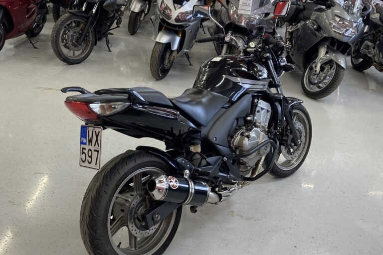 Honda - CBF - 600 // Suomi-pyörä / IXIL / Huoltokirja / Säädettävät kahvat // - Moottoripyörä