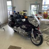 Honda - GL - 1800 GoldWing / Juuri saapunut! // Supervarusteet! / Airbag / Navi / Vakkari / Pakki / Radio // - Moottoripyörä