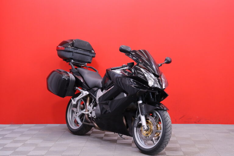 Honda - VFR - 800 VTEC // SC-project / 3x-laukut / Huollettu / Myydään huutokaupat.com // - Moottoripyörä