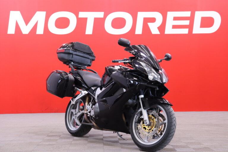 Honda - VFR - 800 VTEC // SC-project / 3x-laukut / Huollettu / Myydään huutokaupat.com // - Moottoripyörä