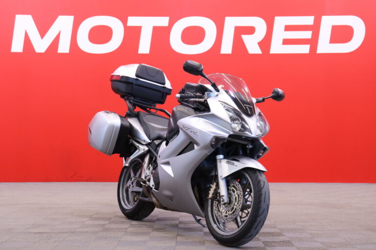 Honda - VFR - 800 VTEC ABS // 2-Om. Suomi-pyörä / 4x Laukut / Huoltokirja / ABS / Kahvanlämppärit // - Moottoripyörä