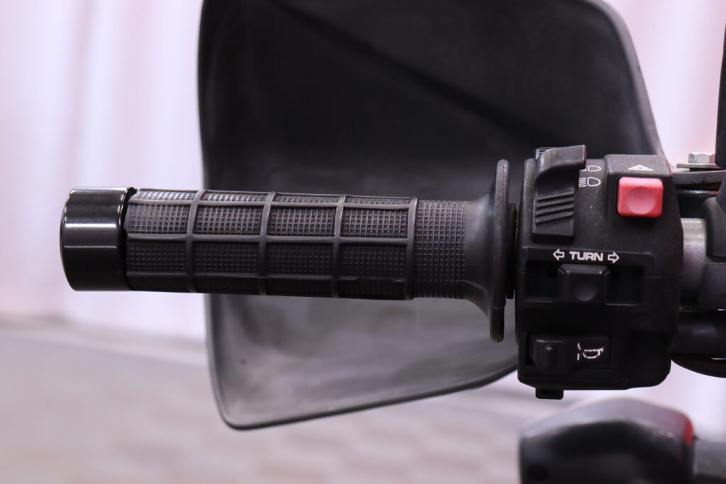 Honda - XL - 700 v Transalp // Juuri saapunut! / Suomi-pyörä / Huoltokirja / Takalaukku / Keskijalka // Honda - XL - 700 v Transalp // Juuri saapunut! / Suomi-pyörä / Huoltokirja / Takalaukku / Keskijalka // - Moottoripyörä