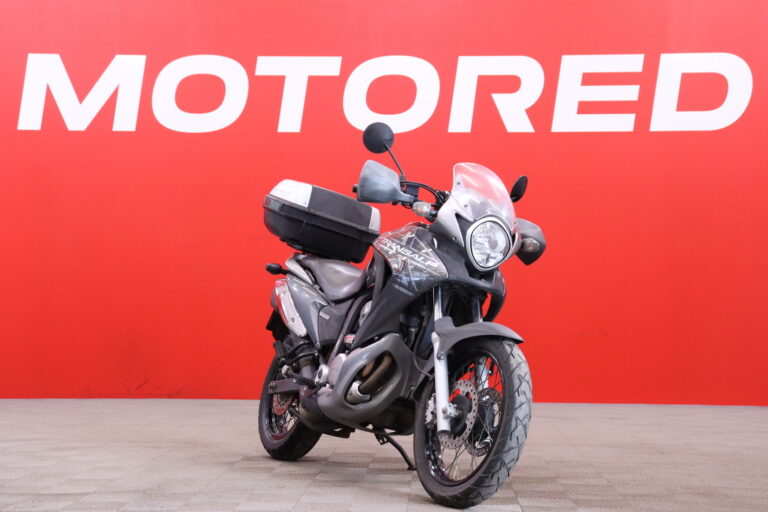 Honda - XL - 700 v Transalp // Suomi-pyörä / Huoltokirja / Takalaukku / Keskijalka // - Moottoripyörä