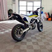 Husqvarna - 701 - Supermoto // Suomi-pyörä / Huoltokirja / Leovince / Säädettävä alusta / ABS // - Moottoripyörä