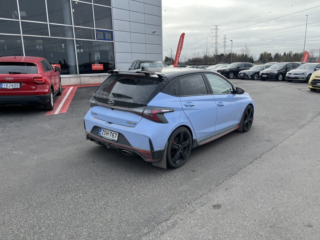 Hyundai - i20 - 1.6 T-GDI 204 hv 6MT // 1. om Suomi-auto / Peruutuskamera / Digimittaristo / Ratin lämmitin / 2x renkaat ja vanteet // Hyundai - i20 - 1.6 T-GDI 204 hv 6MT // 1. om Suomi-auto / Peruutuskamera / Digimittaristo / Ratin lämmitin / 2x renkaat ja vanteet // - Viistoperä