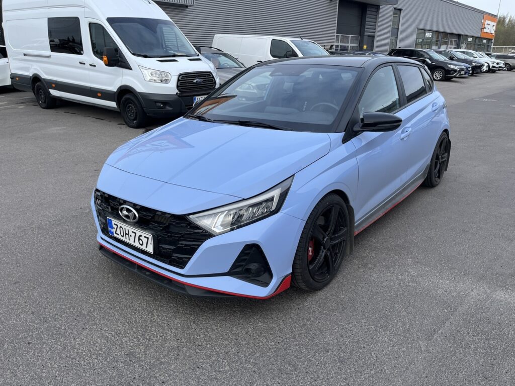Hyundai - i20 - 1.6 T-GDI 204 hv 6MT // 1. om Suomi-auto / Peruutuskamera / Digimittaristo / Ratin lämmitin / 2x renkaat ja vanteet // Hyundai - i20 - 1.6 T-GDI 204 hv 6MT // 1. om Suomi-auto / Peruutuskamera / Digimittaristo / Ratin lämmitin / 2x renkaat ja vanteet // - Viistoperä