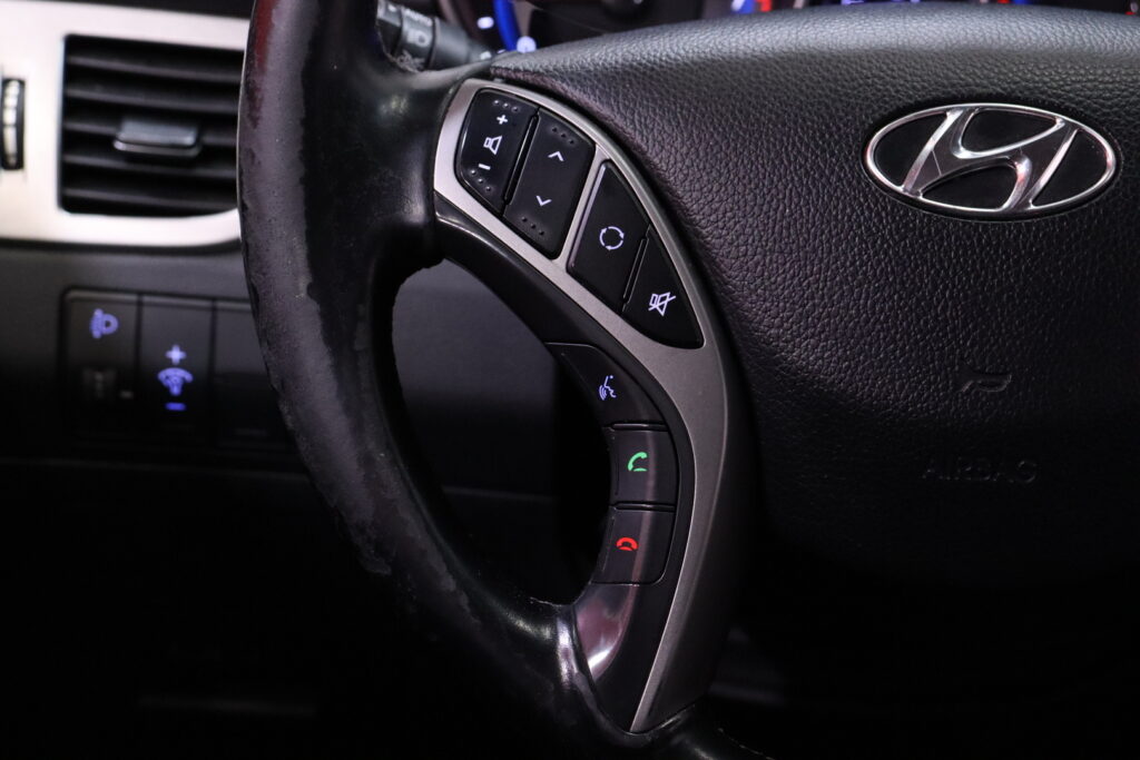Hyundai - i30 Wagon - 1,6 GDI 6AT Comfort Plus // Lohkolämmitin / Vakkari / Tutkat // Hyundai - i30 Wagon - 1,6 GDI 6AT Comfort Plus // Lohkolämmitin / Vakkari / Tutkat // - Farmari