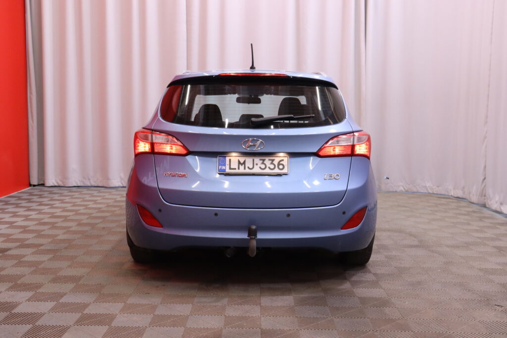 Hyundai - i30 Wagon - 1,6 GDI 6AT Comfort Plus // Lohkolämmitin / Vakkari / Tutkat // Hyundai - i30 Wagon - 1,6 GDI 6AT Comfort Plus // Lohkolämmitin / Vakkari / Tutkat // - Farmari
