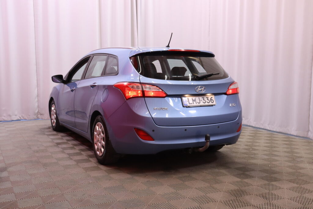 Hyundai - i30 Wagon - 1,6 GDI 6AT Comfort Plus // Lohkolämmitin / Vakkari / Tutkat // Hyundai - i30 Wagon - 1,6 GDI 6AT Comfort Plus // Lohkolämmitin / Vakkari / Tutkat // - Farmari