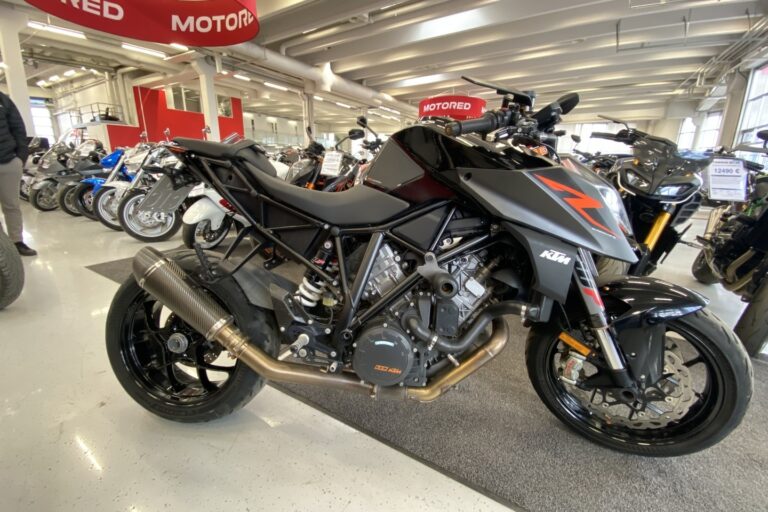 KTM - 1290 - Super Duke R // Suomi-pyörä / Track Pack / Putkisto / QS+ / Vakkari / Keyless // - Moottoripyörä