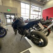 KTM - 1290 - Super Duke R // Suomi-pyörä / Track Pack / Putkisto / QS+ / Vakkari / Keyless // - Moottoripyörä