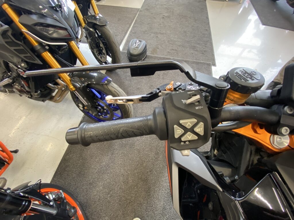KTM - 1290 - Super Duke R // Suomi-pyörä / Track Pack / Putkisto / QS+ / Vakkari / Keyless // KTM - 1290 - Super Duke R // Suomi-pyörä / Track Pack / Putkisto / QS+ / Vakkari / Keyless // - Moottoripyörä