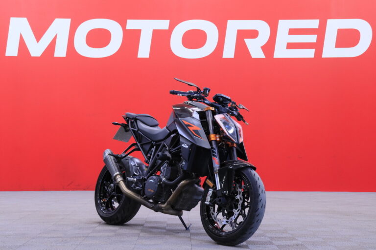 KTM - 1290 - Super Duke R // Suomi-pyörä / Track Pack / Putkisto / QS+ / Vakkari / Keyless // - Moottoripyörä