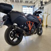 KTM - 1290 - Super Duke GT // Juuri saapunut! / Huippu varusteet / 1-Om / Akrapovic / 3x laukut / Huoltokirja // - Moottoripyörä