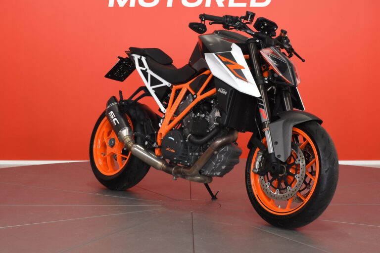 KTM - 1290 - Super Duke R // SC-Project / Quick Shift + / Huoltokirja / Track-pack // - Moottoripyörä
