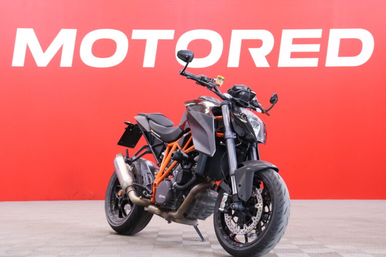 KTM - 1290 - Super Duke R // 2-OM Suomipyörä, Akrapovic, Shifter, Huoltokirja // - Moottoripyörä