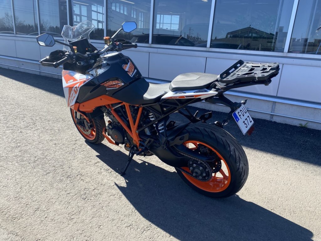 KTM - 1290 - Super Duke GT // Juuri saapunut! / 3x Laukut / Cobra / Vakkari / Keyless // KTM - 1290 - Super Duke GT // Juuri saapunut! / 3x Laukut / Cobra / Vakkari / Keyless // - Moottoripyörä